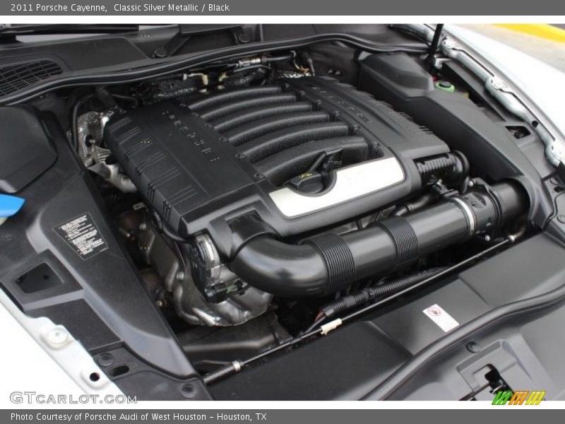 Classic Silver Metallic / Black 2011 Porsche Cayenne