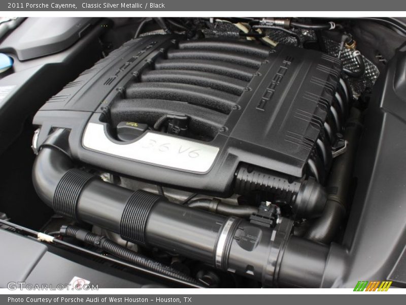 Classic Silver Metallic / Black 2011 Porsche Cayenne