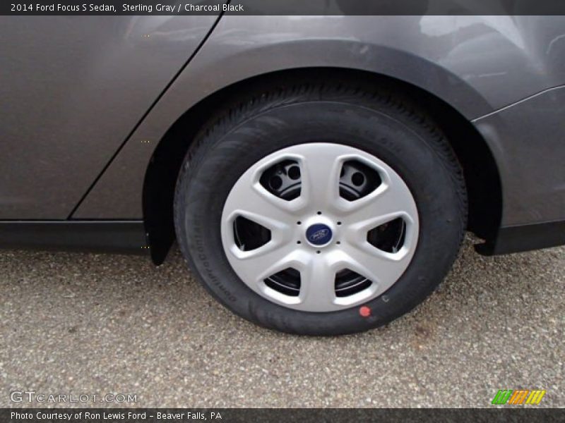 Sterling Gray / Charcoal Black 2014 Ford Focus S Sedan
