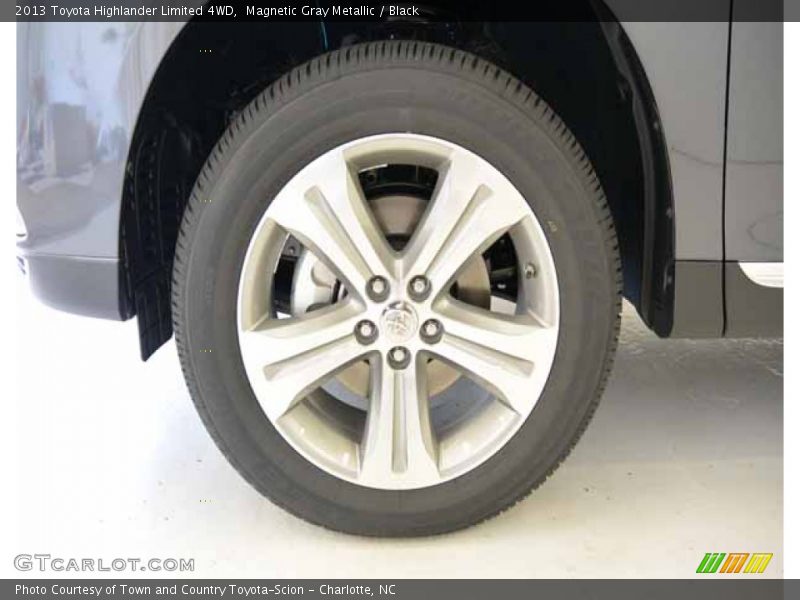 Magnetic Gray Metallic / Black 2013 Toyota Highlander Limited 4WD