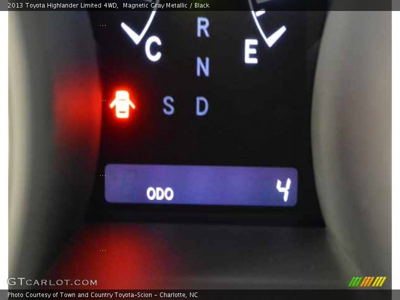 Magnetic Gray Metallic / Black 2013 Toyota Highlander Limited 4WD
