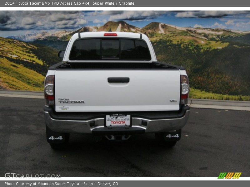 Super White / Graphite 2014 Toyota Tacoma V6 TRD Access Cab 4x4