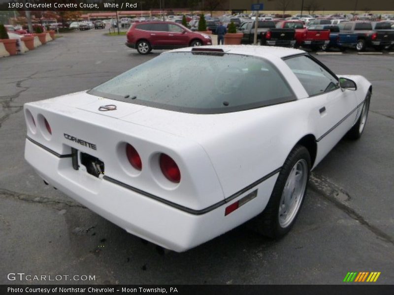 White / Red 1989 Chevrolet Corvette Coupe