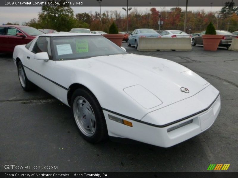 Front 3/4 View of 1989 Corvette Coupe