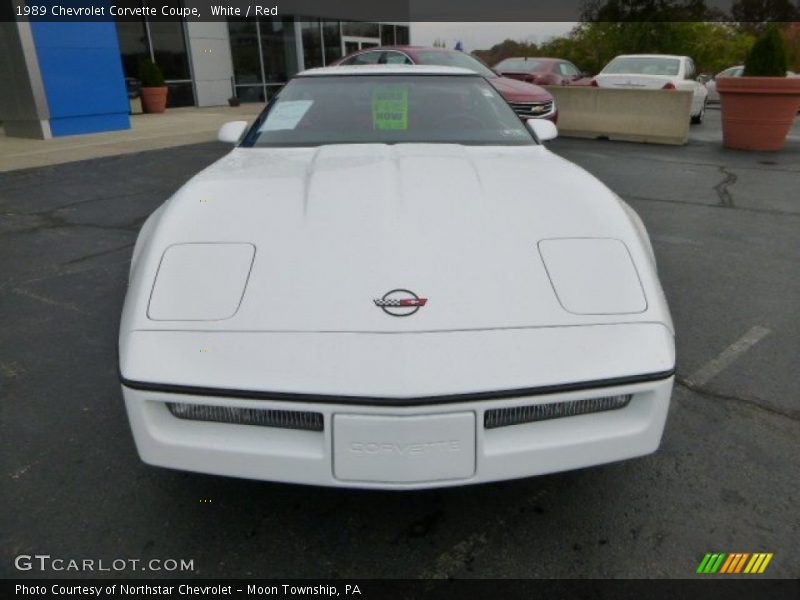 White / Red 1989 Chevrolet Corvette Coupe