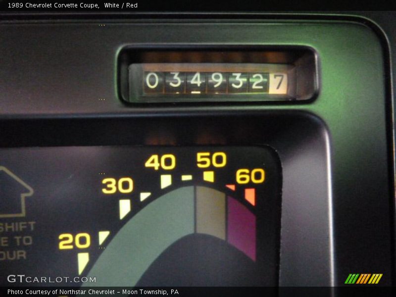 White / Red 1989 Chevrolet Corvette Coupe