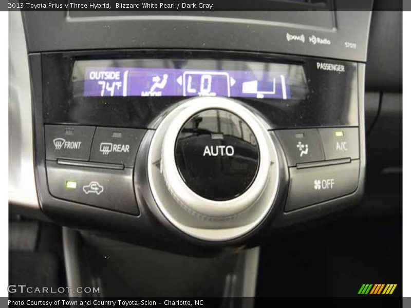 Blizzard White Pearl / Dark Gray 2013 Toyota Prius v Three Hybrid