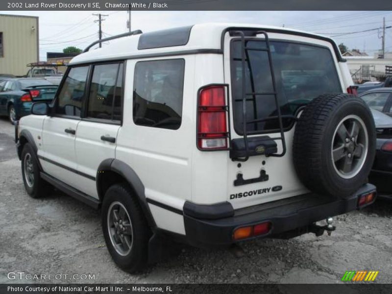 Chawton White / Black 2002 Land Rover Discovery II SE