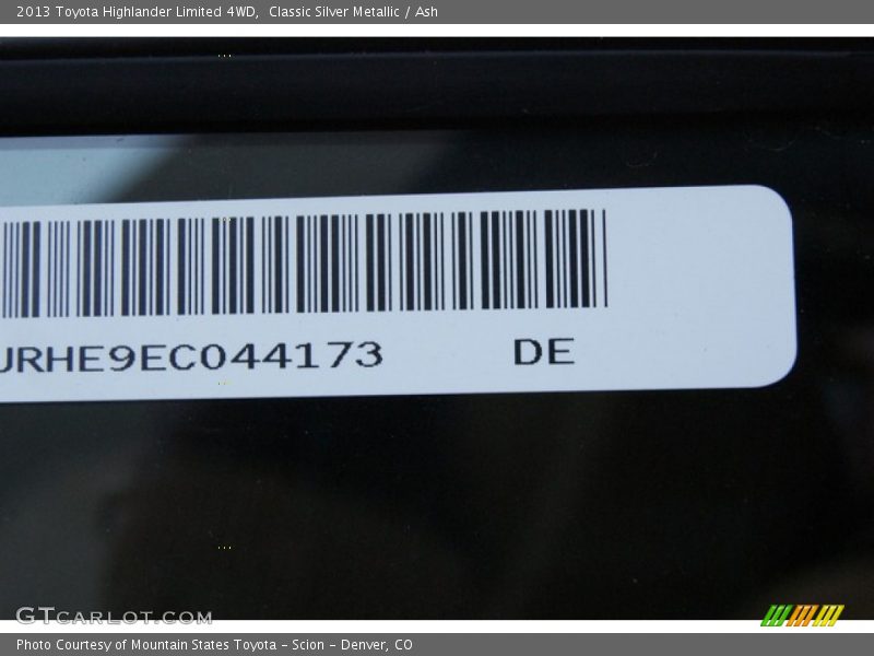 Classic Silver Metallic / Ash 2013 Toyota Highlander Limited 4WD