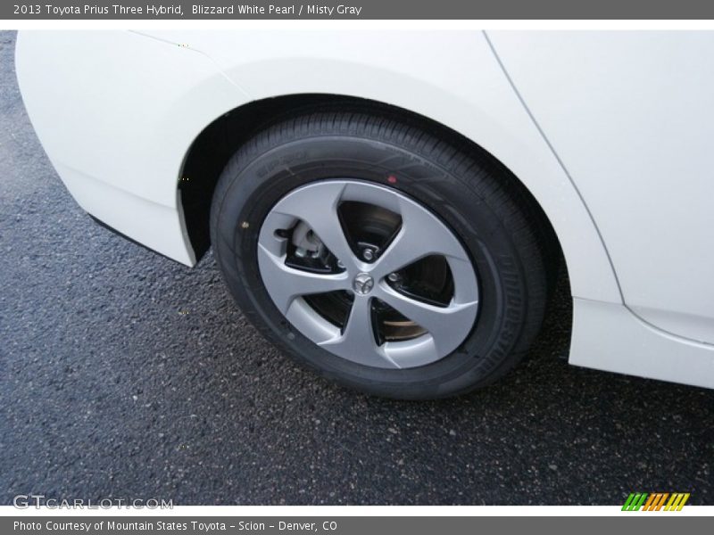 Blizzard White Pearl / Misty Gray 2013 Toyota Prius Three Hybrid