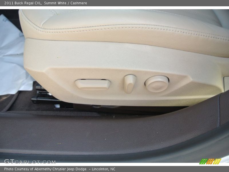 Summit White / Cashmere 2011 Buick Regal CXL