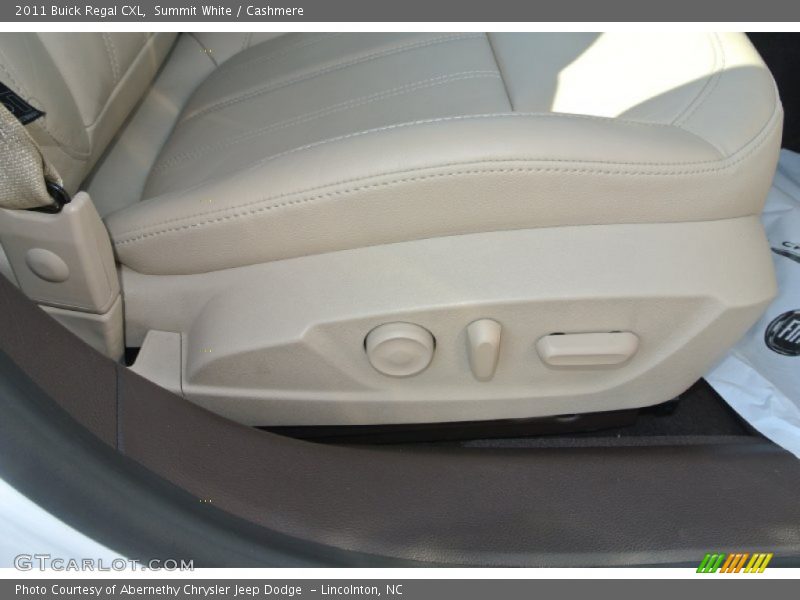 Summit White / Cashmere 2011 Buick Regal CXL