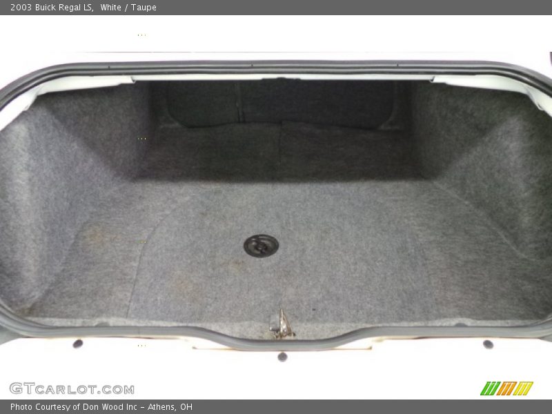 White / Taupe 2003 Buick Regal LS