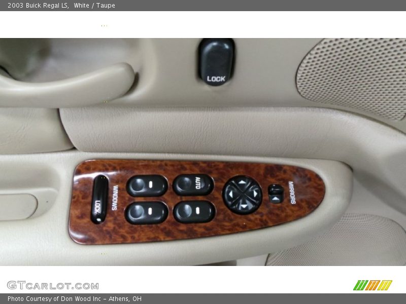White / Taupe 2003 Buick Regal LS