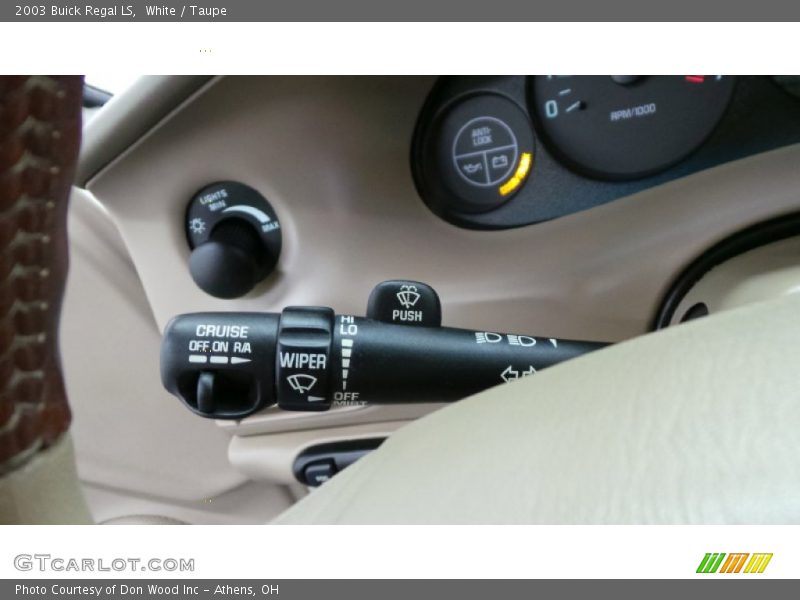 White / Taupe 2003 Buick Regal LS