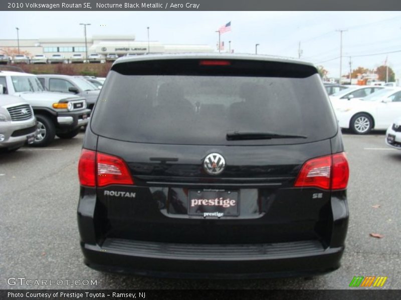Nocturne Black Metallic / Aero Gray 2010 Volkswagen Routan SE