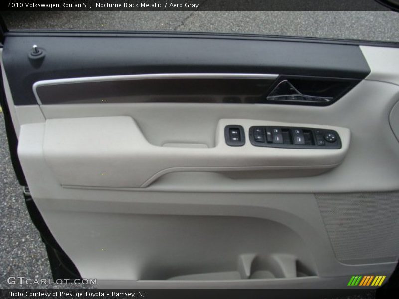 Nocturne Black Metallic / Aero Gray 2010 Volkswagen Routan SE