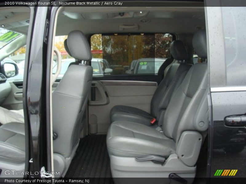 Nocturne Black Metallic / Aero Gray 2010 Volkswagen Routan SE