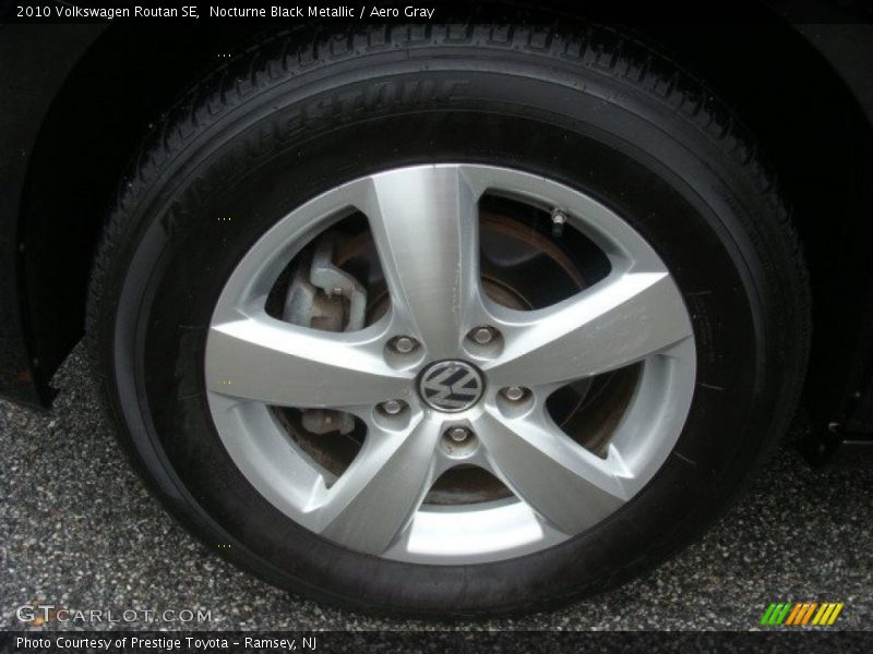 Nocturne Black Metallic / Aero Gray 2010 Volkswagen Routan SE
