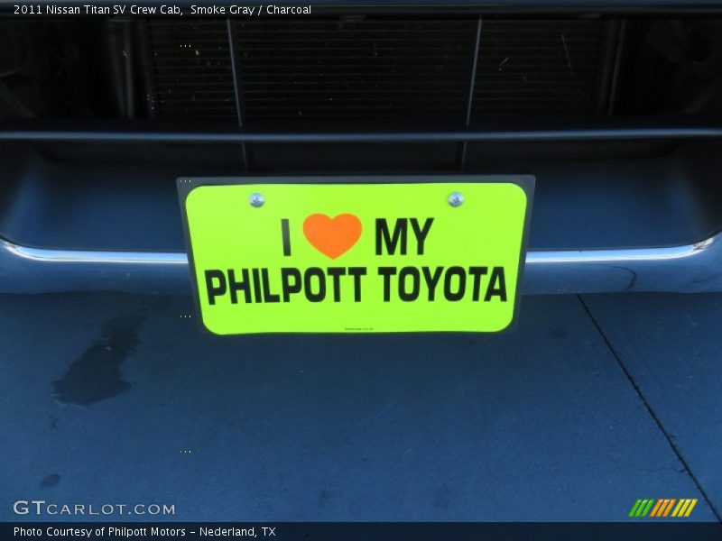 Smoke Gray / Charcoal 2011 Nissan Titan SV Crew Cab