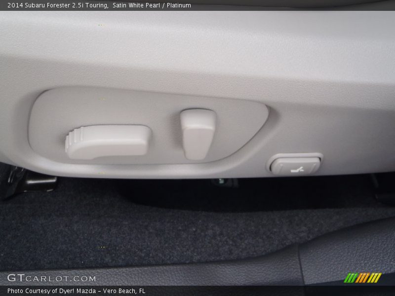 Satin White Pearl / Platinum 2014 Subaru Forester 2.5i Touring