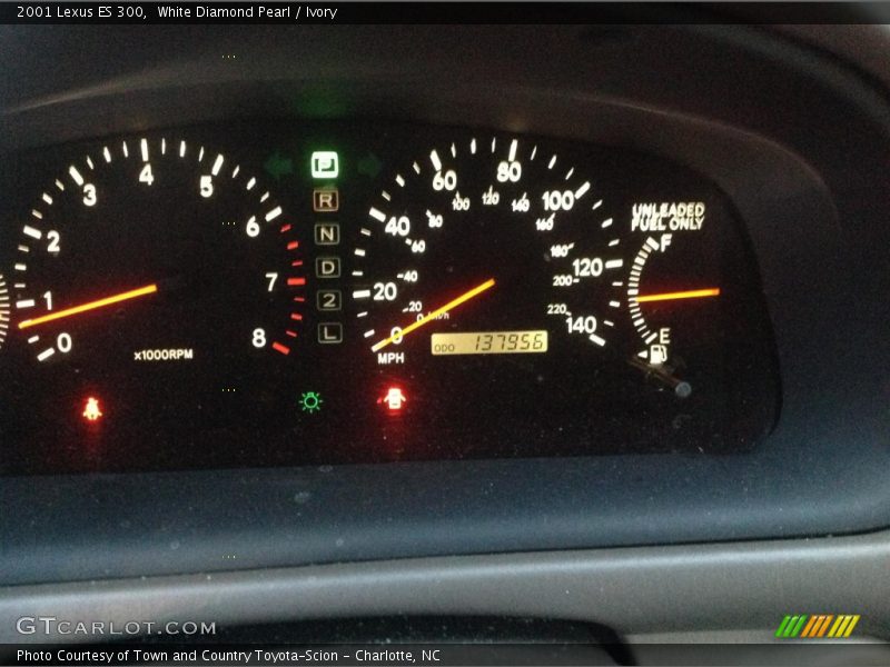 White Diamond Pearl / Ivory 2001 Lexus ES 300