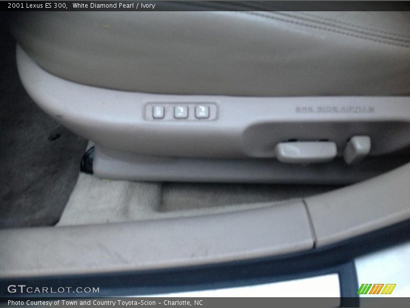 White Diamond Pearl / Ivory 2001 Lexus ES 300