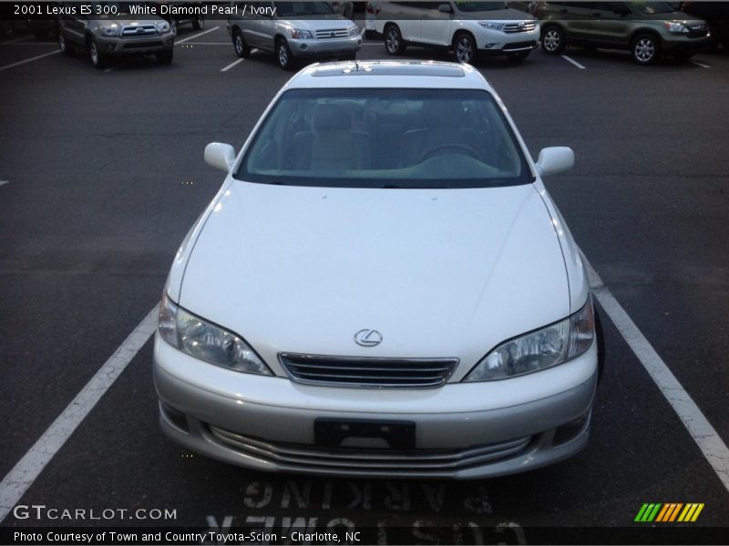 White Diamond Pearl / Ivory 2001 Lexus ES 300