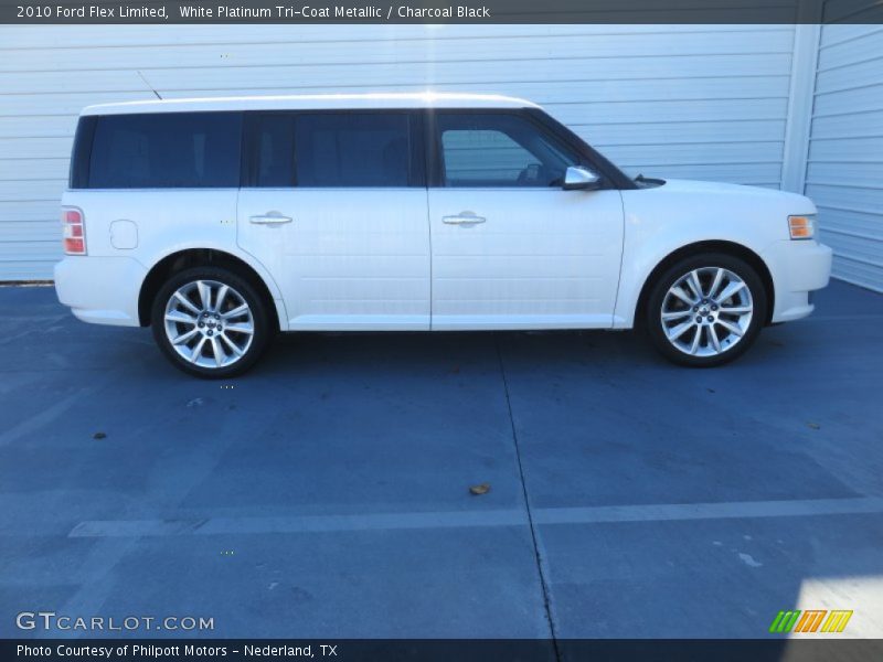 White Platinum Tri-Coat Metallic / Charcoal Black 2010 Ford Flex Limited