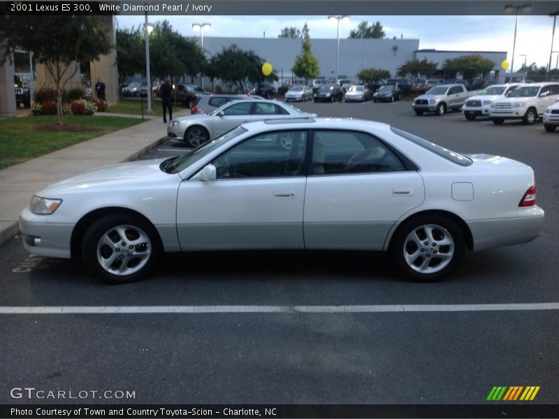 White Diamond Pearl / Ivory 2001 Lexus ES 300