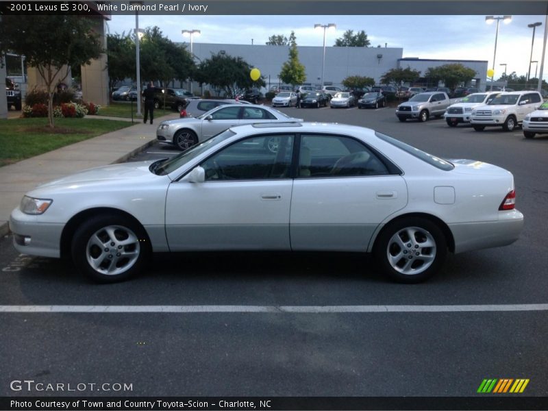 White Diamond Pearl / Ivory 2001 Lexus ES 300