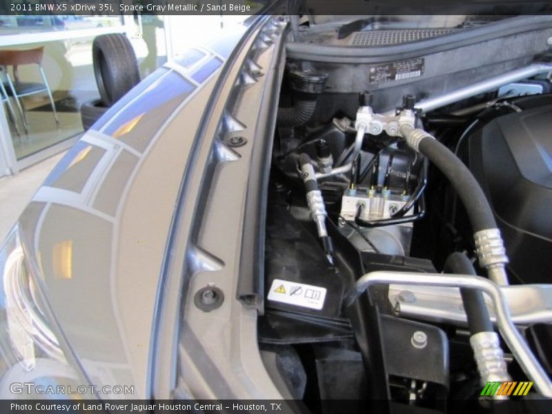 Space Gray Metallic / Sand Beige 2011 BMW X5 xDrive 35i