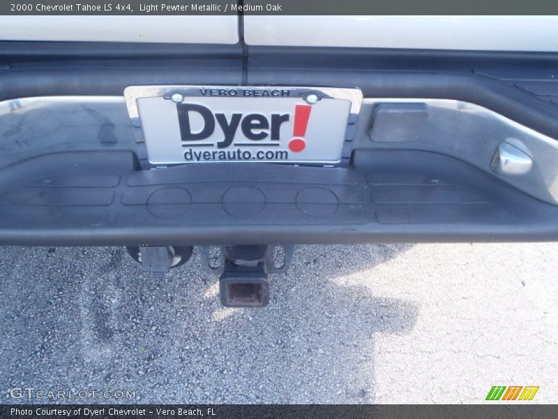 Light Pewter Metallic / Medium Oak 2000 Chevrolet Tahoe LS 4x4