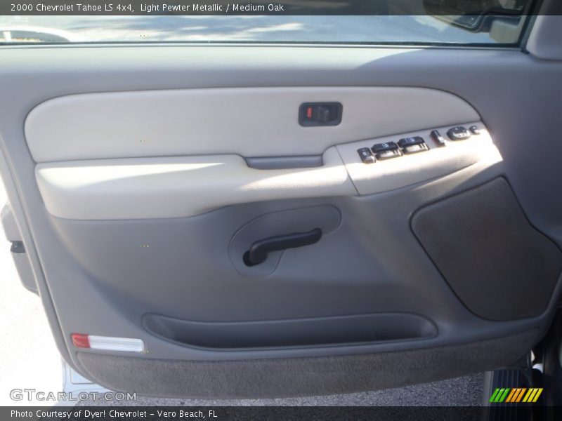 Light Pewter Metallic / Medium Oak 2000 Chevrolet Tahoe LS 4x4