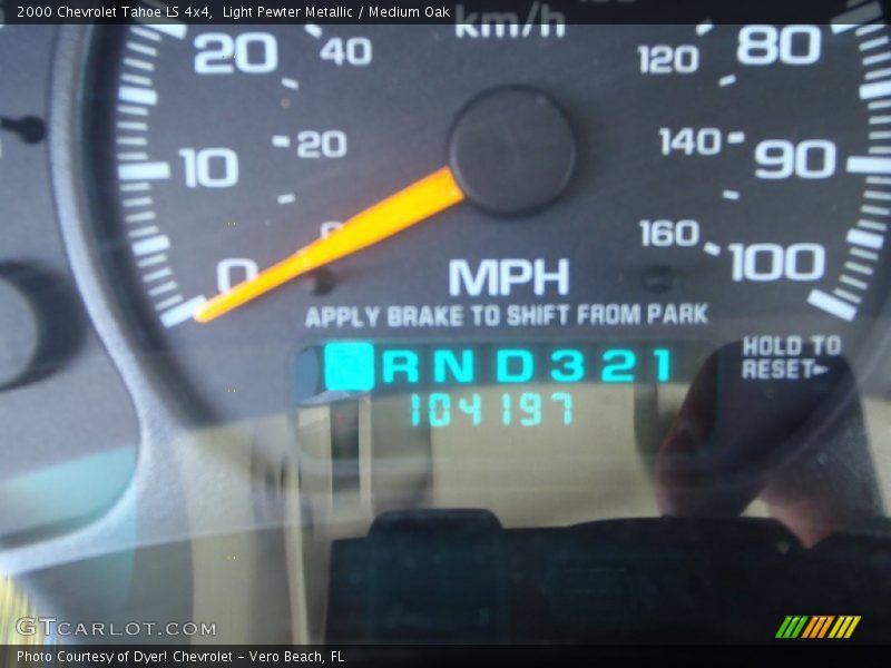Light Pewter Metallic / Medium Oak 2000 Chevrolet Tahoe LS 4x4