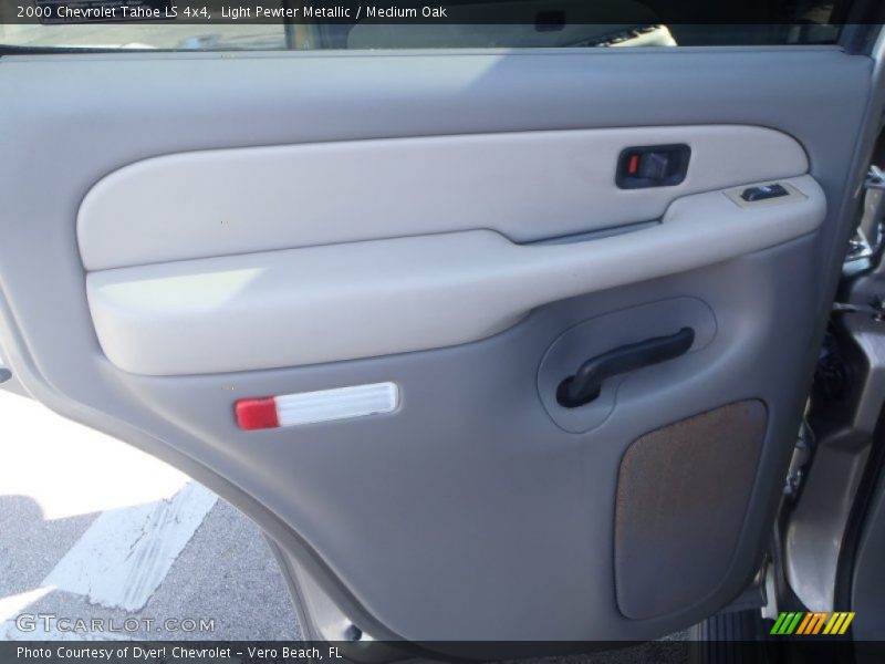 Light Pewter Metallic / Medium Oak 2000 Chevrolet Tahoe LS 4x4