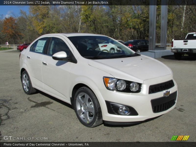 Front 3/4 View of 2014 Sonic LTZ Sedan