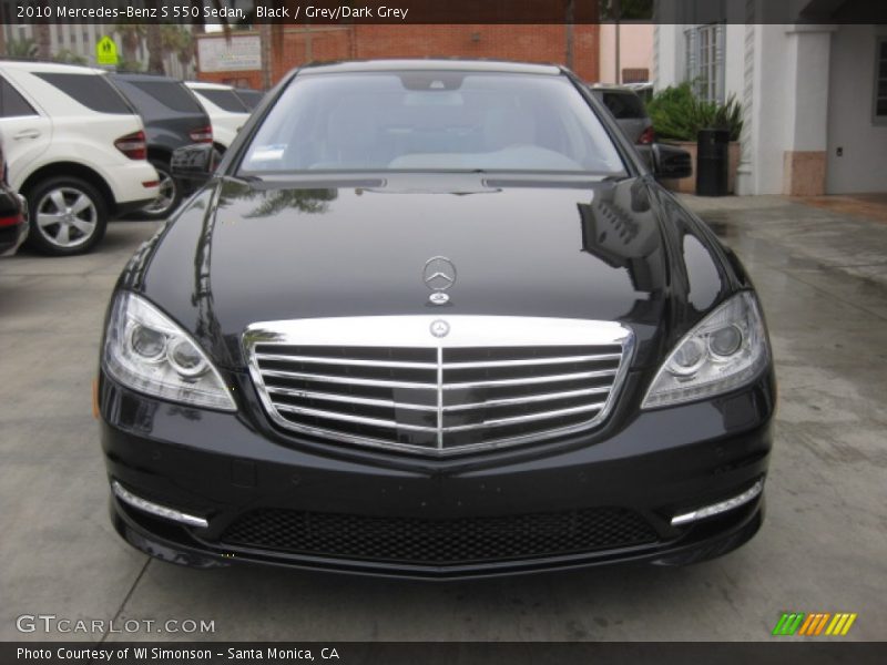 Black / Grey/Dark Grey 2010 Mercedes-Benz S 550 Sedan