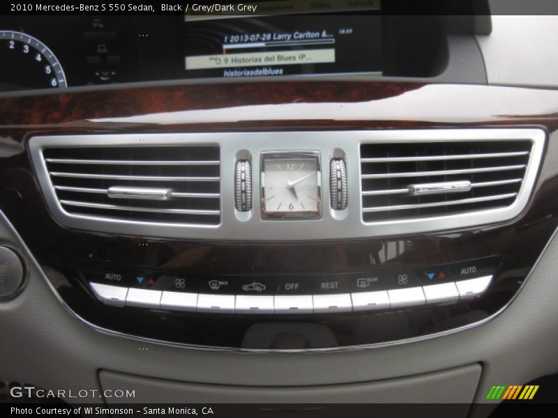 Black / Grey/Dark Grey 2010 Mercedes-Benz S 550 Sedan