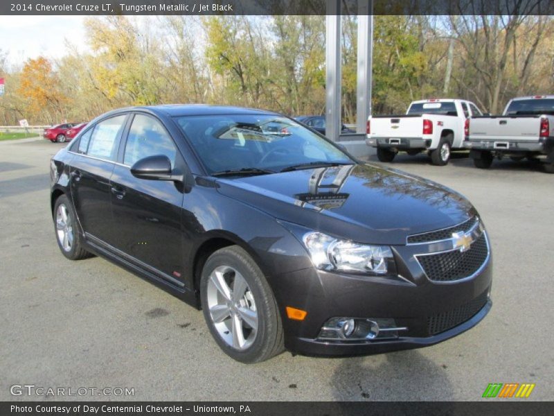 Front 3/4 View of 2014 Cruze LT