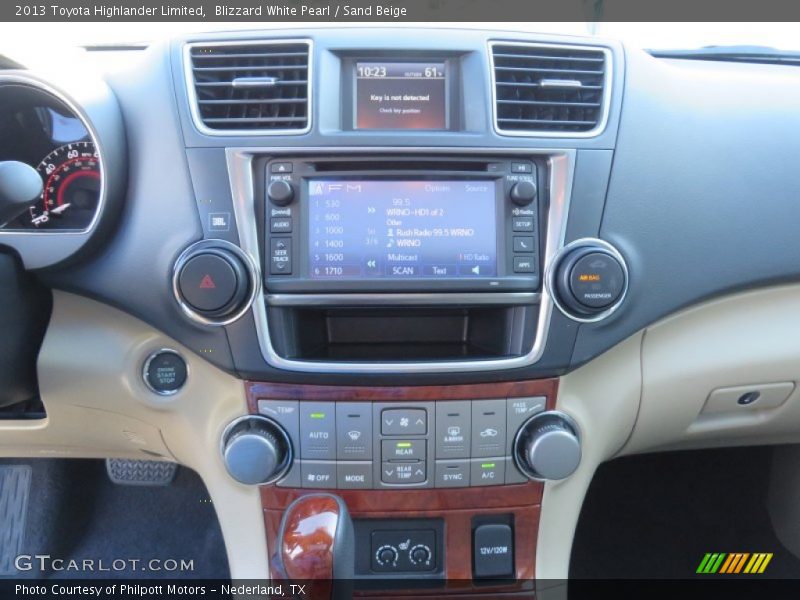 Blizzard White Pearl / Sand Beige 2013 Toyota Highlander Limited