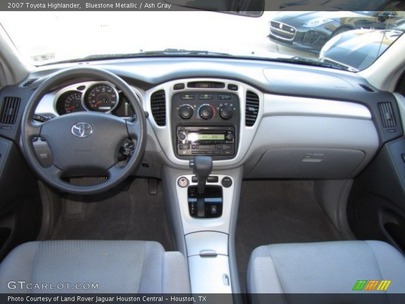 Dashboard of 2007 Highlander 
