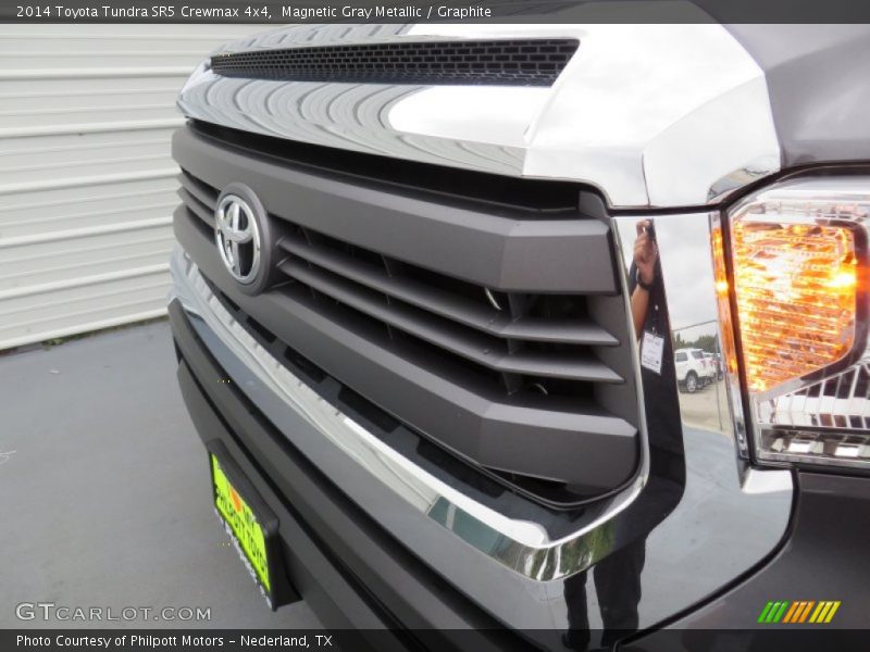 Magnetic Gray Metallic / Graphite 2014 Toyota Tundra SR5 Crewmax 4x4
