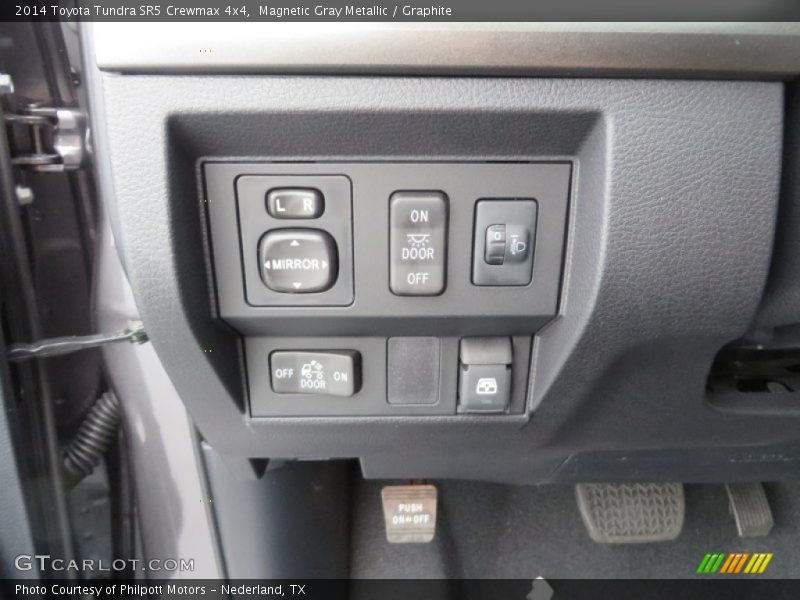 Magnetic Gray Metallic / Graphite 2014 Toyota Tundra SR5 Crewmax 4x4