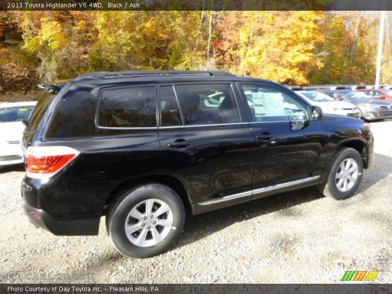 Black / Ash 2013 Toyota Highlander V6 4WD