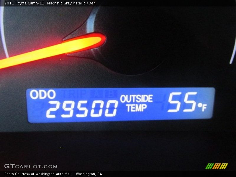 Magnetic Gray Metallic / Ash 2011 Toyota Camry LE