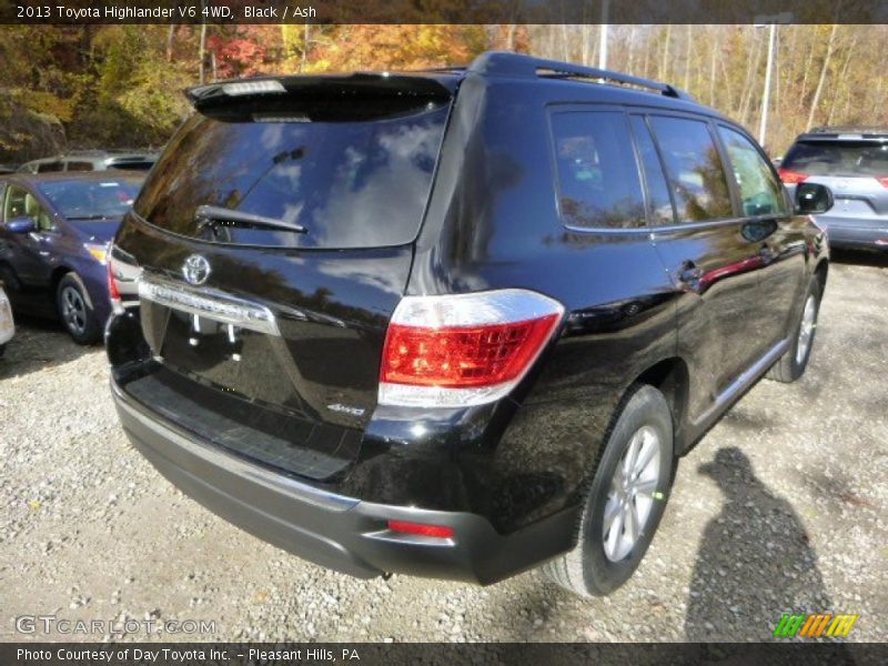 Black / Ash 2013 Toyota Highlander V6 4WD