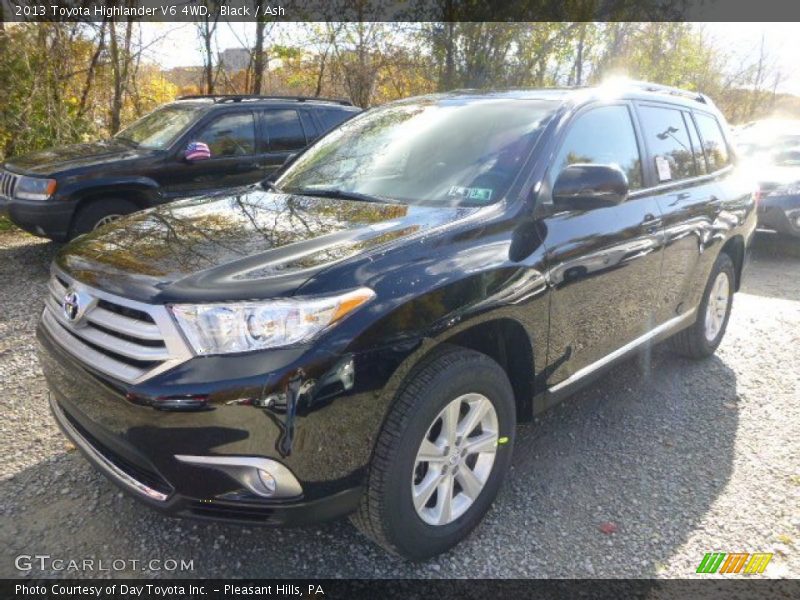 Black / Ash 2013 Toyota Highlander V6 4WD