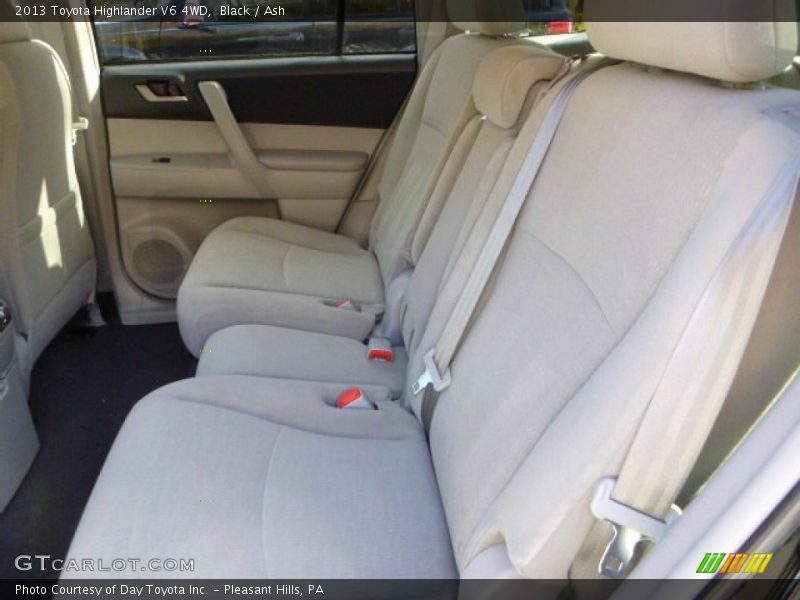 Black / Ash 2013 Toyota Highlander V6 4WD