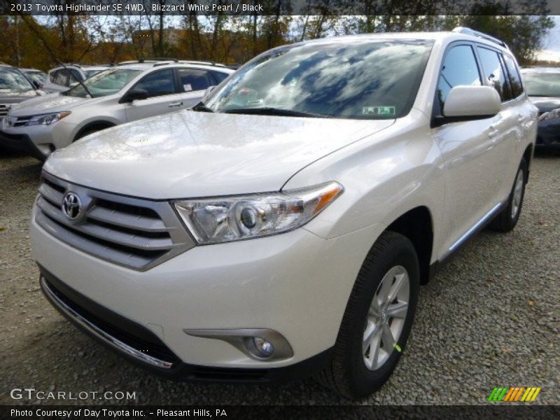 Front 3/4 View of 2013 Highlander SE 4WD